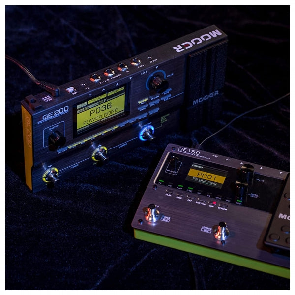 Mooer GE200 Amp Modeling and Guitar Effect Pedal