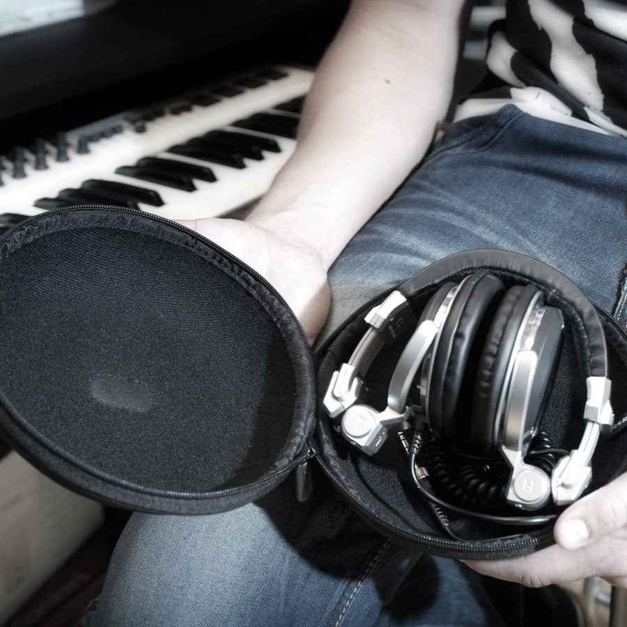 UDG U8201BL Creator Headphone Case Small Black