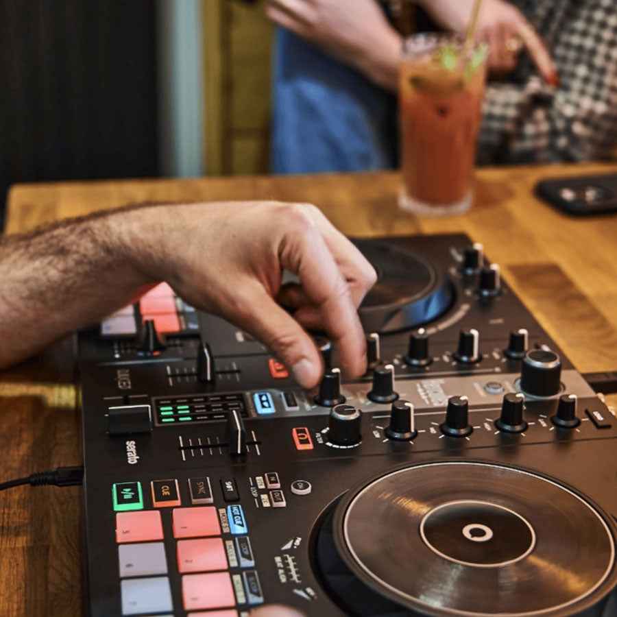 Hercules Inpulse 300 MK2 DJ Controller