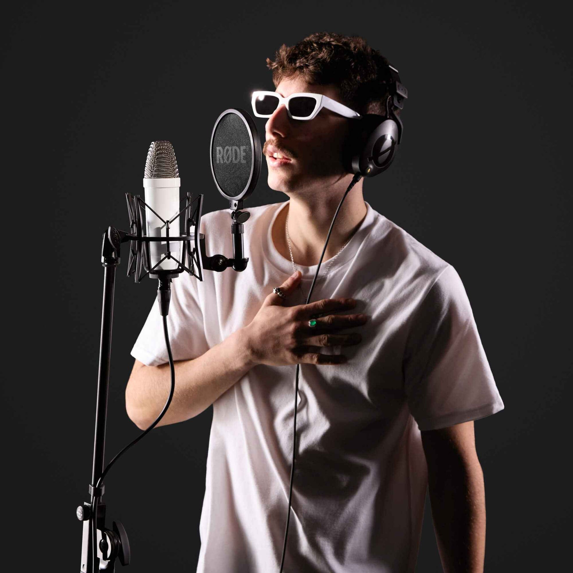 Rode NT1 Signature Series Studio Condenser Microphone